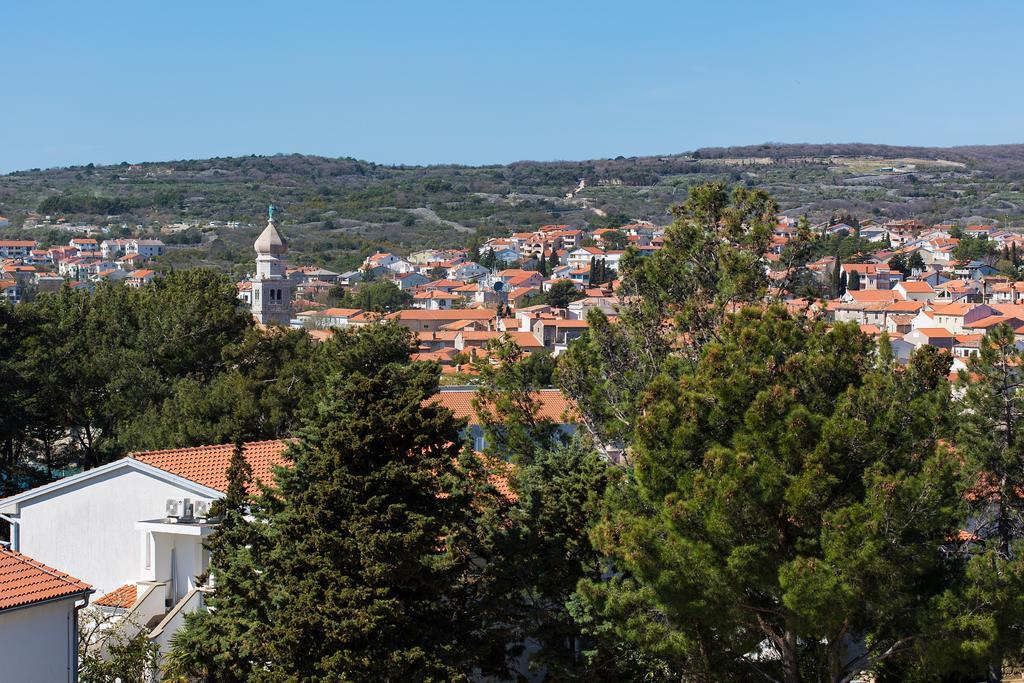 Apartments Vall Krk Town Exterior foto